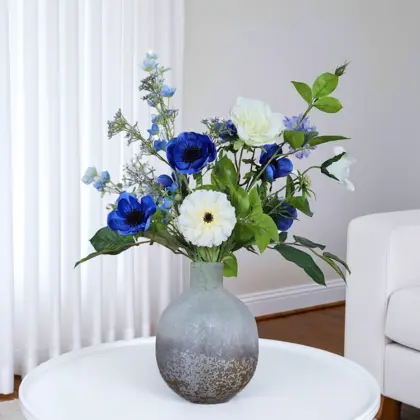 Zijden boeket in blauw, wit en groen