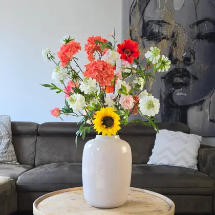 Zijden boeket met oranje, roze, witte en gele bloemen