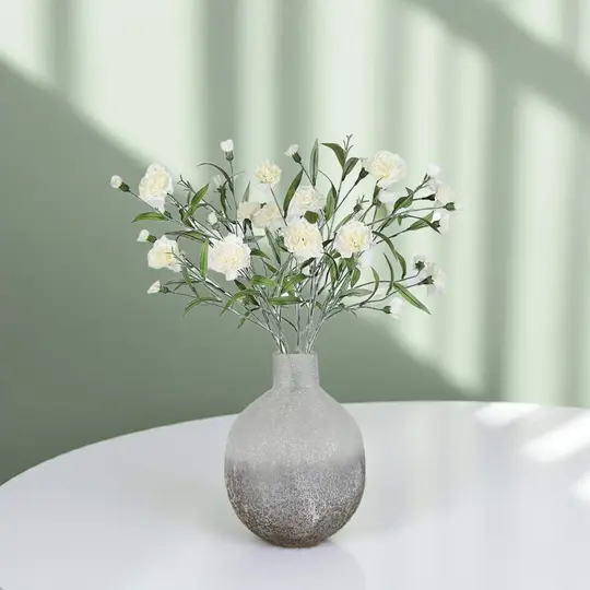Zijden boeket met witte bloemen