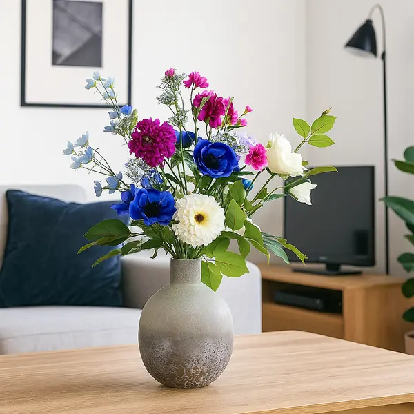 Zijden boeket met paarse, blauwe, groene en witte kleuren